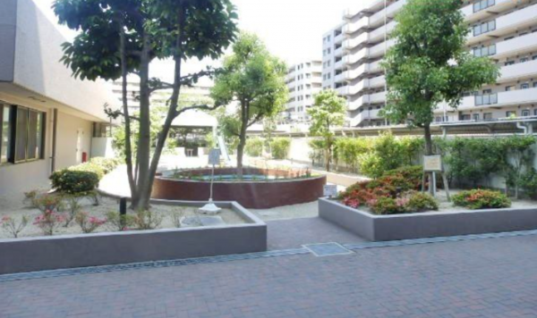 川西市久代、マンションの画像です