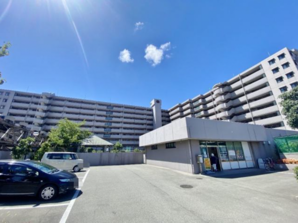 川西市久代、マンションの画像です