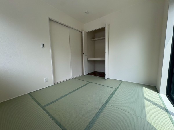 川西市西多田、新築一戸建ての寝室画像です