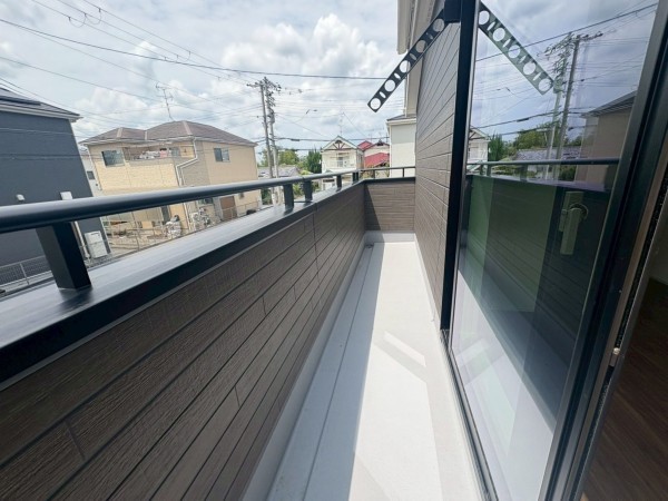 川西市西多田、新築一戸建てのバルコニー画像です