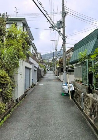 川西市松が丘町、土地の画像です