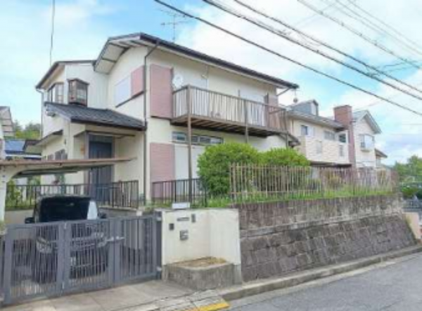 川西市湯山台、中古一戸建ての画像です