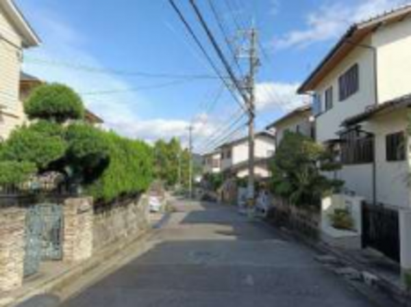 川西市湯山台、中古一戸建ての画像です