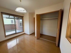 川西市丸の内町、中古一戸建ての寝室画像です