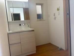 川西市山下町、新築一戸建ての洗面画像です