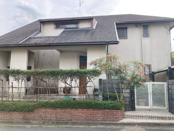 川西市けやき坂、中古一戸建ての外観画像です