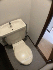 川西市霞ケ丘、土地のトイレ画像です