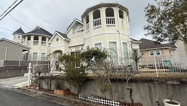 川西市けやき坂、中古一戸建ての画像です