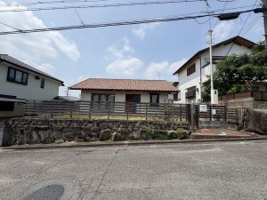 川西市水明台、中古一戸建ての外観画像です