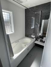 川西市鼓が滝、新築一戸建ての風呂画像です