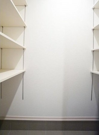 川西市大和、新築一戸建ての収納画像です