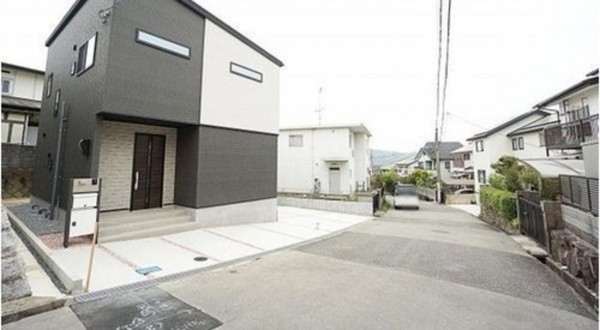 川西市大和、新築一戸建ての外観画像です