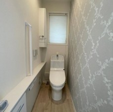 川西市清和台、中古一戸建てのトイレ画像です