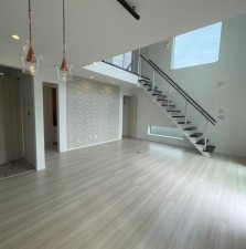 川西市清和台、中古一戸建ての居間画像です