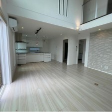 川西市清和台、中古一戸建ての居間画像です