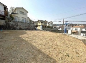 川西市松が丘町、土地の画像です