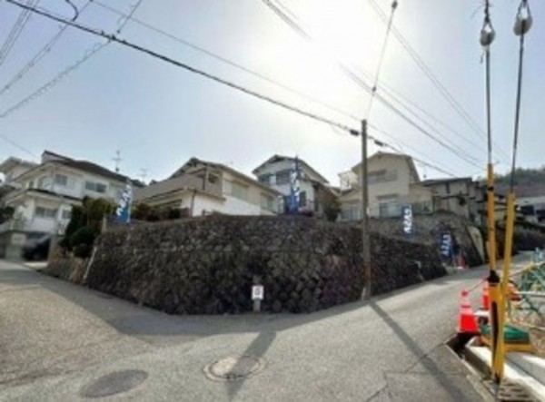 川西市松が丘町、土地の画像です