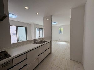 川西市清流台、新築一戸建てのキッチン画像です