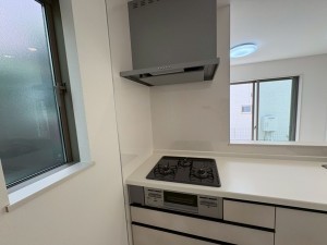 川西市清流台、新築一戸建てのキッチン画像です