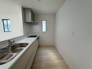 川西市清流台、新築一戸建てのキッチン画像です