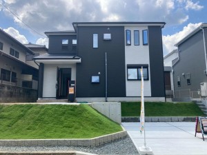 川西市清和台、新築一戸建ての外観画像です