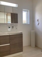 川西市清和台、新築一戸建ての洗面画像です