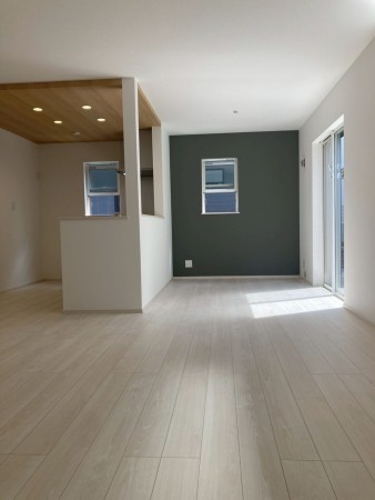 川西市清和台、新築一戸建ての居間画像です