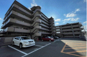 川西市平野、マンションの外観画像です