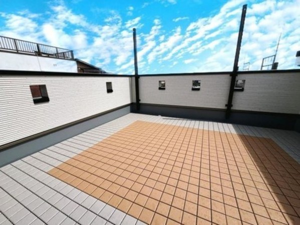 川西市東久代、新築一戸建てのバルコニー画像です