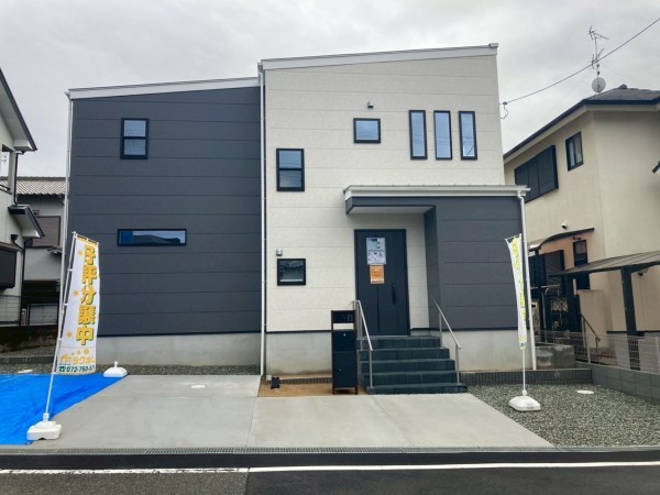 川西市大和、新築一戸建ての外観画像です