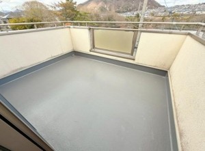 川西市美山台、中古一戸建てのバルコニー画像です
