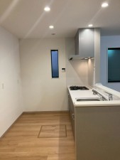 川西市東畦野、新築一戸建てのキッチン画像です