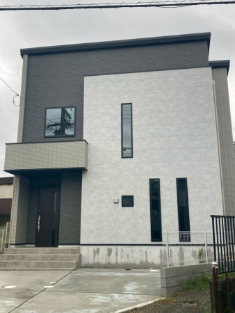 川西市東畦野、新築一戸建ての外観画像です