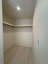 川西市西多田、新築一戸建ての収納画像です