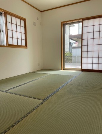 川西市水明台、中古一戸建ての居間画像です