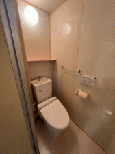 川西市清和台、マンションのトイレ画像です
