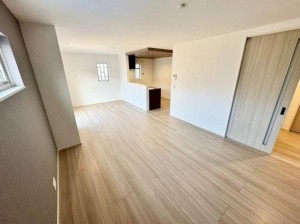 川西市緑台、新築一戸建ての居間画像です