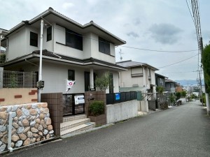 川西市大和、中古一戸建ての外観画像です