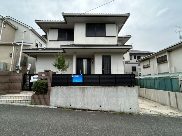 川西市大和、中古一戸建ての外観画像です