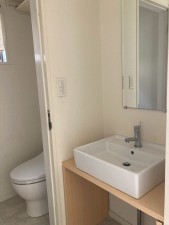 川西市清和台、中古一戸建てのトイレ画像です