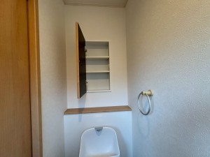 川西市丸の内町、新築一戸建てのトイレ画像です