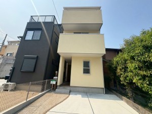 川西市丸の内町、新築一戸建ての外観画像です