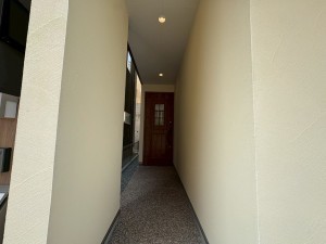 川西市丸の内町、新築一戸建ての玄関画像です