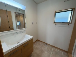 川西市丸の内町、新築一戸建ての洗面画像です