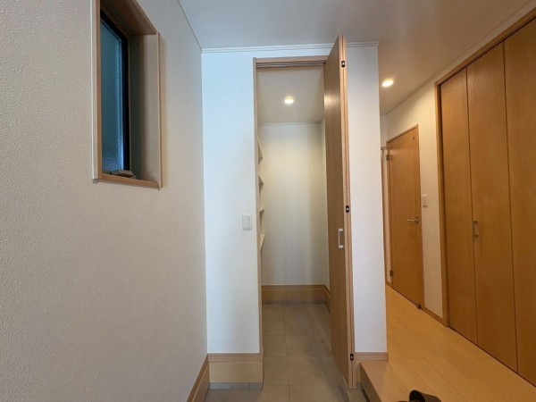 川西市丸の内町、新築一戸建ての収納画像です