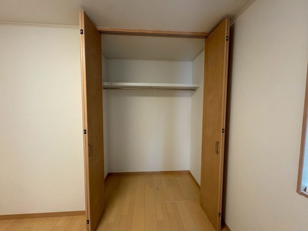 川西市丸の内町、新築一戸建ての収納画像です