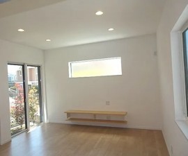 川西市笹部、新築一戸建ての居間画像です