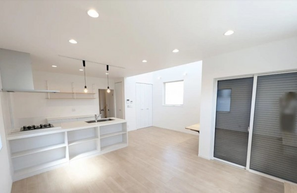 川西市笹部、新築一戸建ての居間画像です