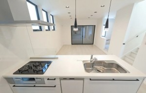 川西市笹部、新築一戸建てのキッチン画像です