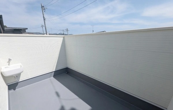 川西市笹部、新築一戸建てのバルコニー画像です